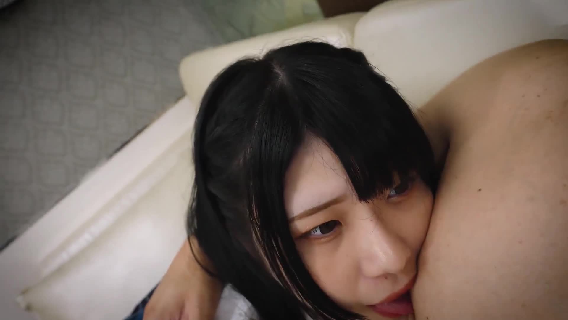 A girl with such powerful breasts that all the ties on her uniform seem to be flying off! ! Her slime tits have incredible elasticity and her huge ass has incredible pressure, which allows her to take awesome creampies! ! - AV大平台-Chinese Subtitles, Adult Films, AV, China, Online Streaming