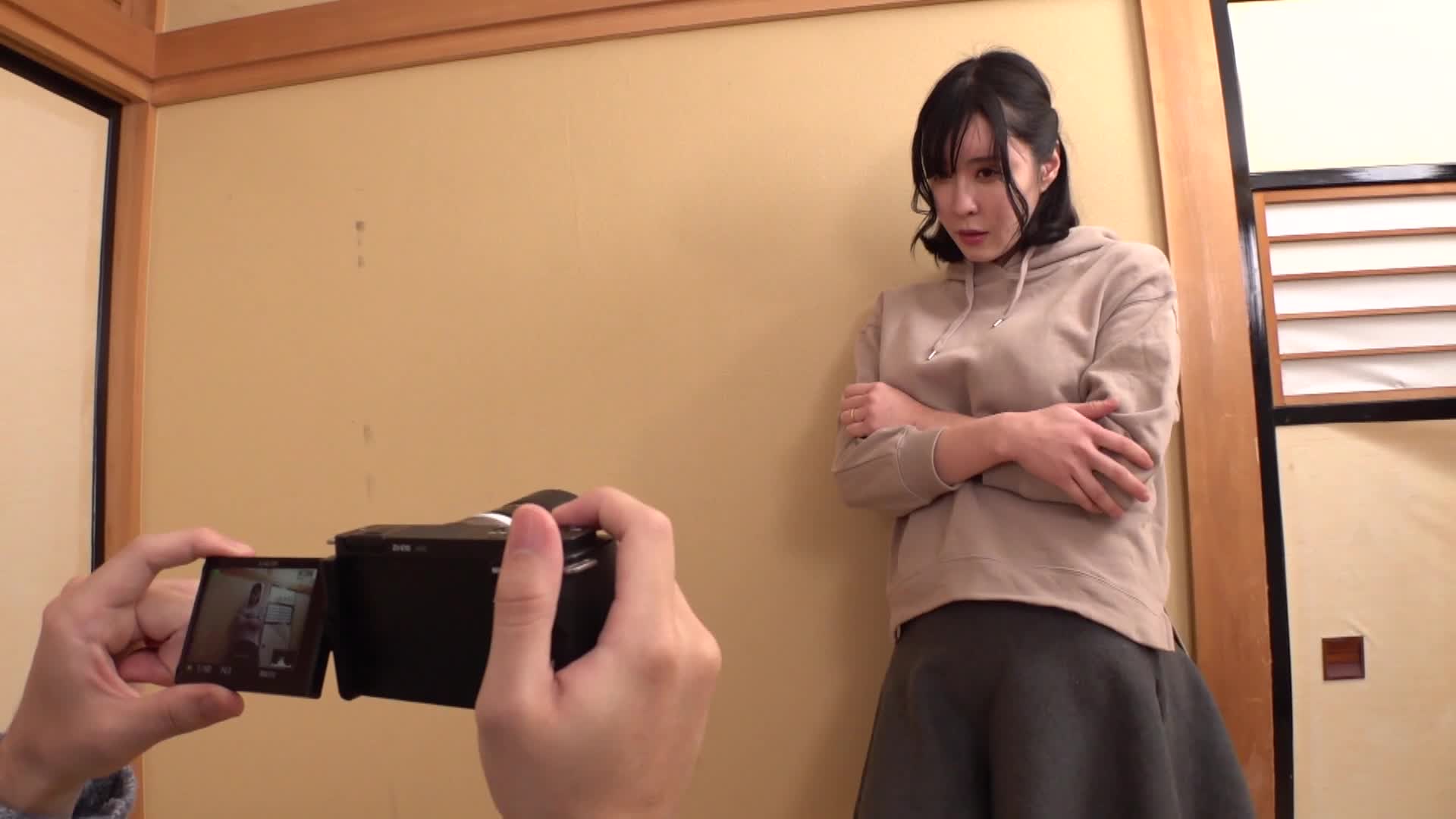 Big-breasted mother Usami Sui is forced to be a nude model by her son&#039;s childhood friend and gets creampied inside her. - AV大平台-Chinese Subtitles, Adult Films, AV, China, Online Streaming