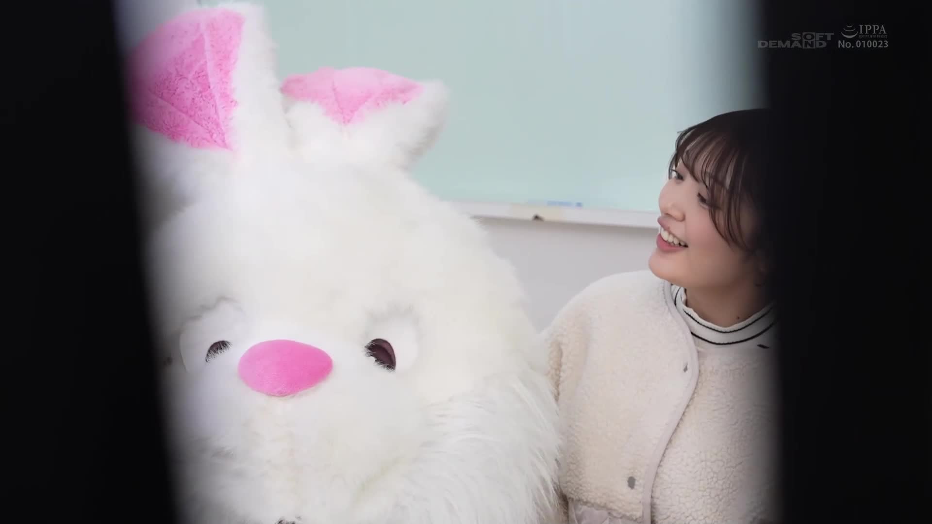 着兽装工作AV出道 最直率善良的套装演员女孩比起其他人有着...太过愿从的，已经抛弃了初心。及川莉央（22）光秃 - AV大平台-中文字幕,成人影片,AV,国产,线上看