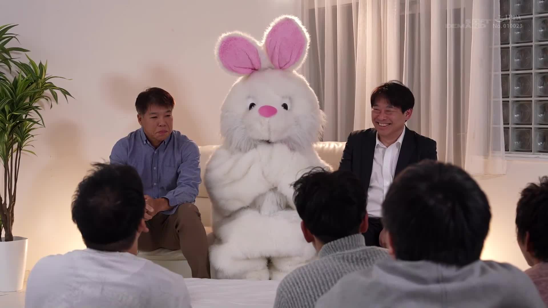 着兽装工作AV出道 最直率善良的套装演员女孩比起其他人有着...太过愿从的，已经抛弃了初心。及川莉央（22）光秃 - AV大平台-中文字幕,成人影片,AV,国产,线上看