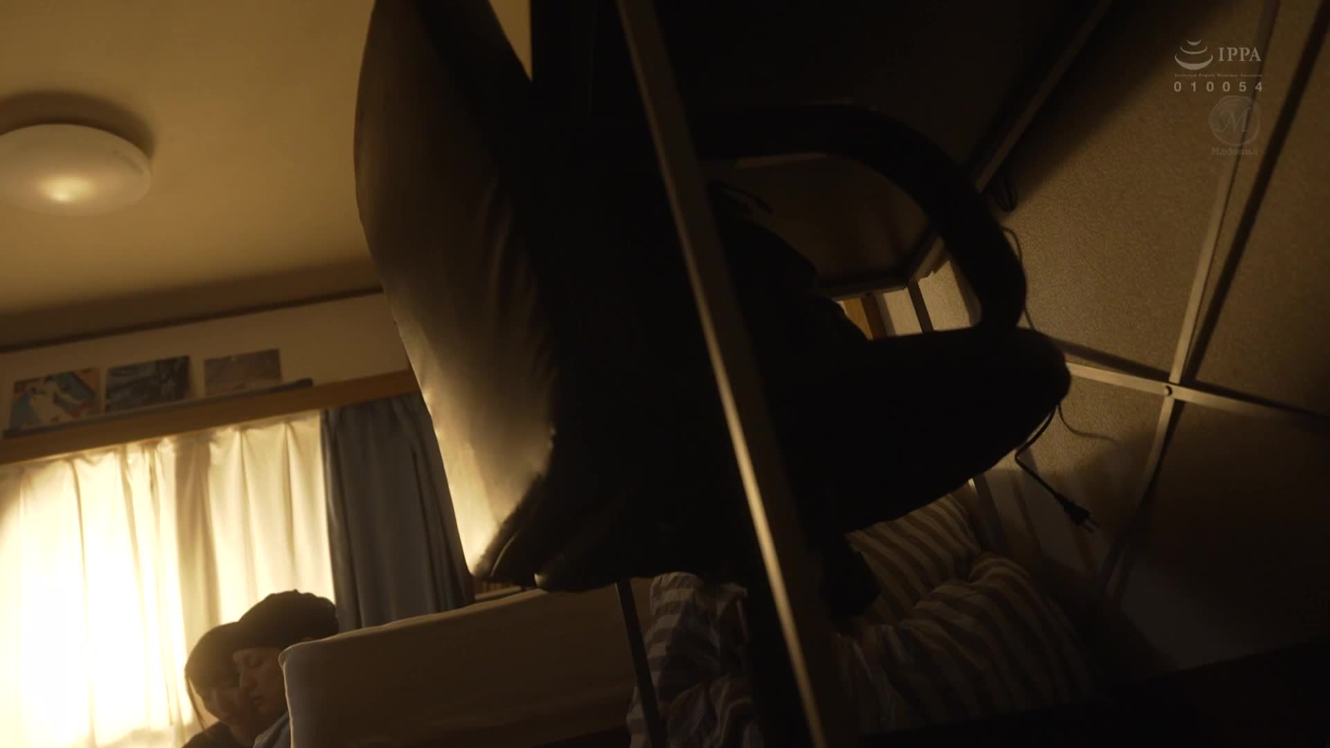 Swooshed by sweet whispers, I was stuck in a nest with a married woman until I passed away from university... Small flower - AV大平台-Chinese Subtitles, Adult Films, AV, China, Online Streaming