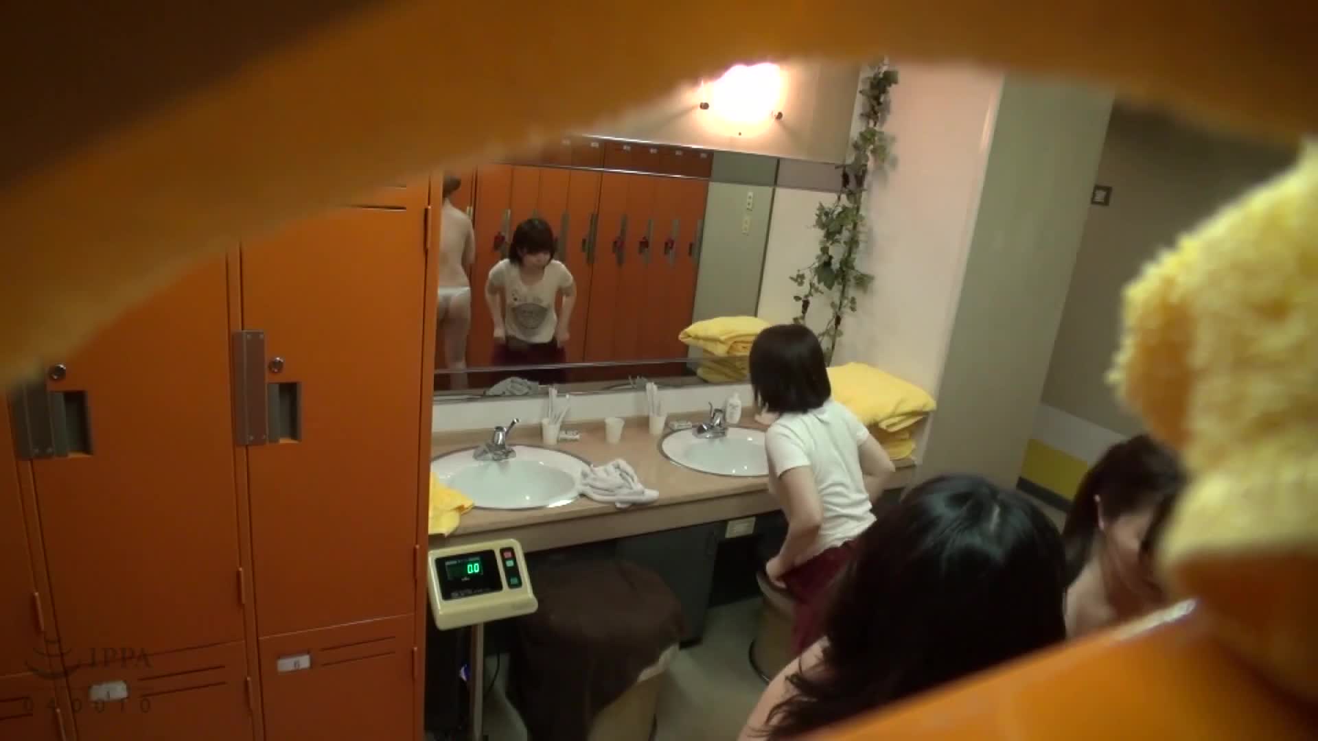 4 hours of illegal money lending secretly filmed by a beautiful girl pretending to be a loli - AV大平台-Chinese Subtitles, Adult Films, AV, China, Online Streaming