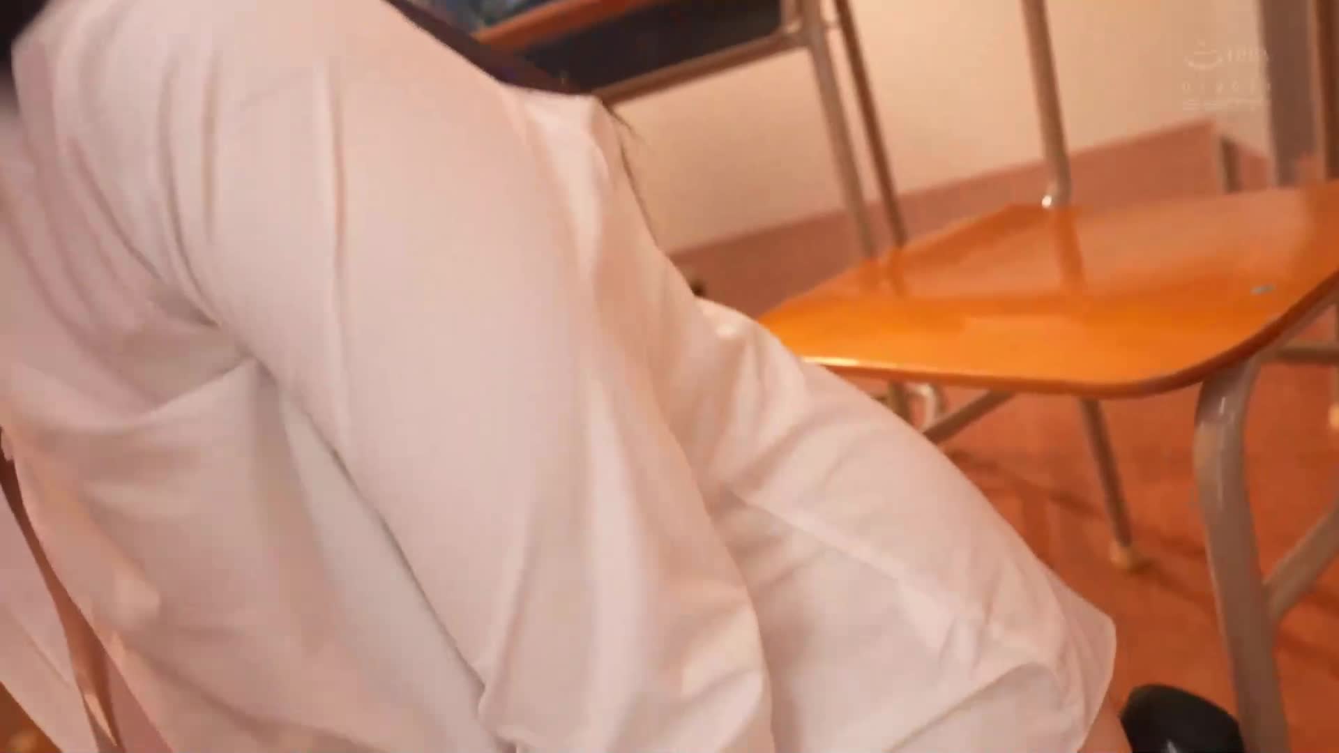 「男人讓我感到非常不擅長，讓我想要保護他。」儘管缺乏經驗，但卻比任何人都豐富的性知識...其實內心非常想和男人做一些色情的事情【妄想怪物】H罩杯的羅莉制服美少女 AV出道。天宮鈴 - AV大平台 - 中文字幕，成人影片，AV，國產，線上看