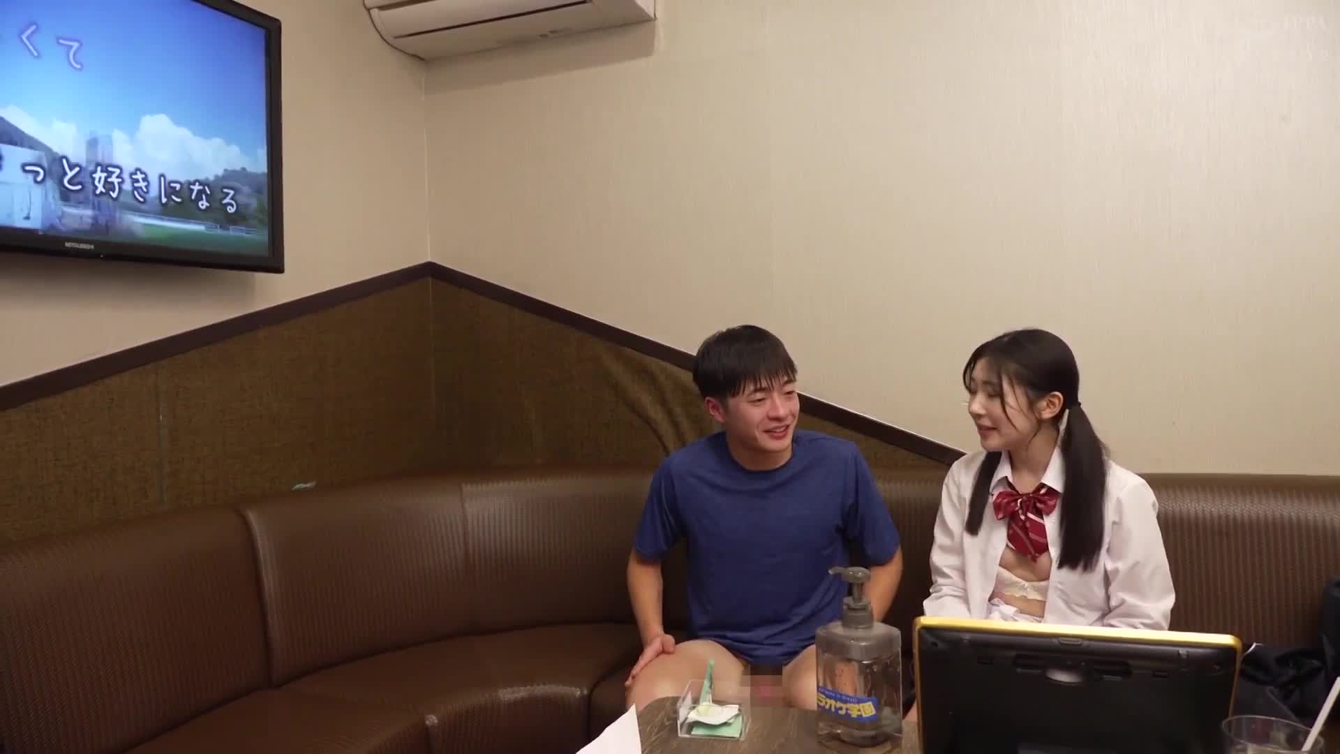 You can insert it in as much as you want with anyone! Karaoke edition: Unlimited sing! Unlimited insertion! If you pay a monthly fee in addition to the room fee, the woman inside the store would probably be a customer... - AV大平台-Chinese Subtitles, Adult Films, AV, China, Online Streaming