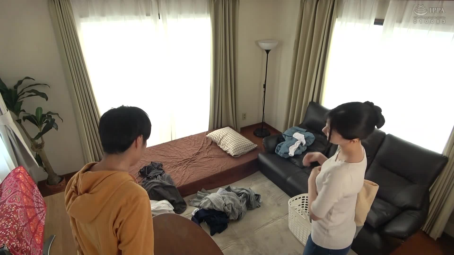 Immediately fucked by a fair-skinned, big-assed housekeeping aunt! A married woman who was captivated by a big dick came over the next day, so she cums inside her many times until she was satisfied. 43 Aimei Mizuki - AV大平台-Chinese Subtitles, Adult Films, AV, China, Online Streaming