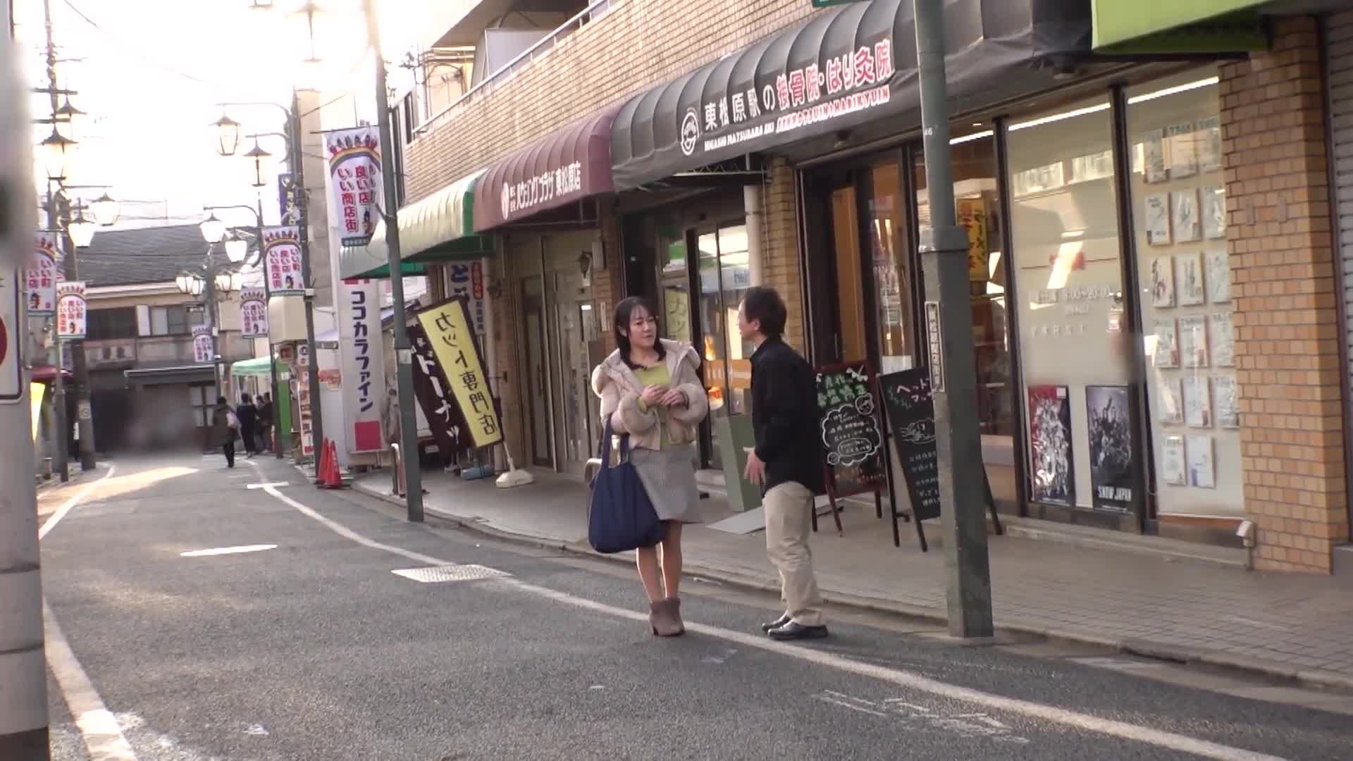 试试这样做！ ！寻找性伴侣！这里是夯点！绝对要去当地商店街搭讪！发掘4位美龄熟女！ 2人成功拿下 - AV大平台-中文字幕,成人影片,AV,国产,线上看