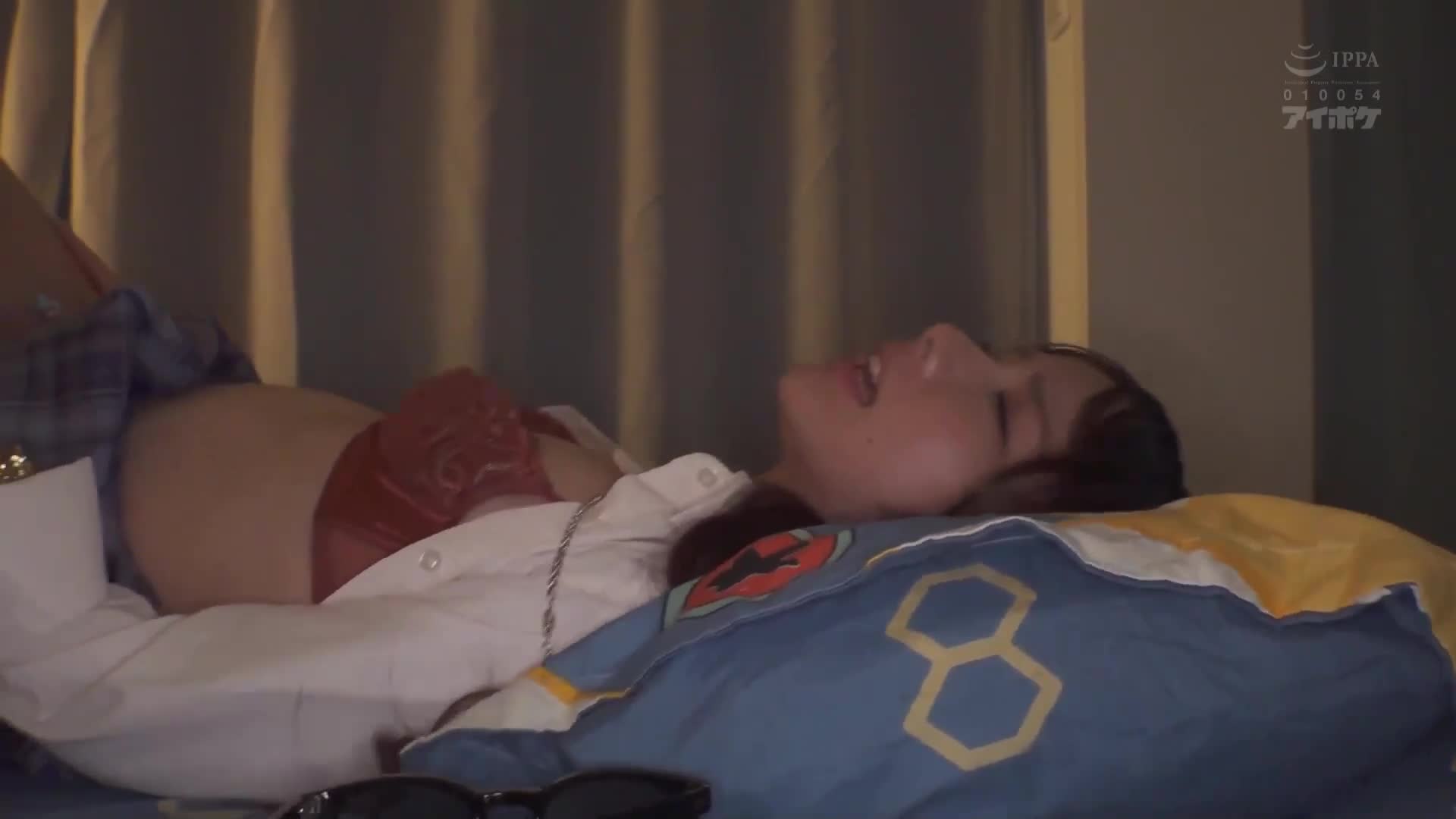 甜美的女孩尽情地舔舐和吸吮，放纵于淫荡的痴女行为。佐佐木纱希 - AV大平台-中文字幕,成人影片,AV,国产,线上看