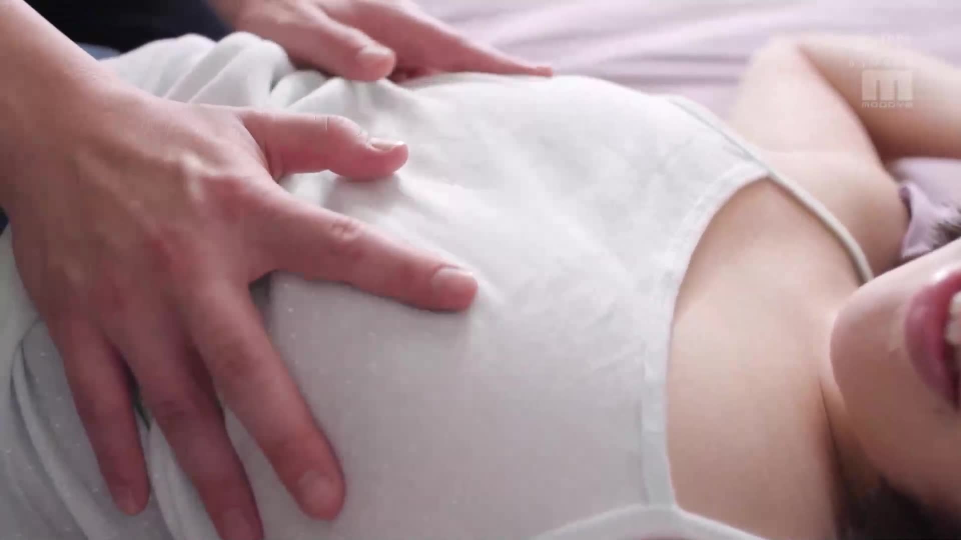 偷偷地开发白皙巨乳的继妹，让她成为早泄体质，并疯狂地与她同居性活，以避免被妻子发现。樱柚乃 - AV大平台-中文字幕,成人影片,AV,国产,线上看