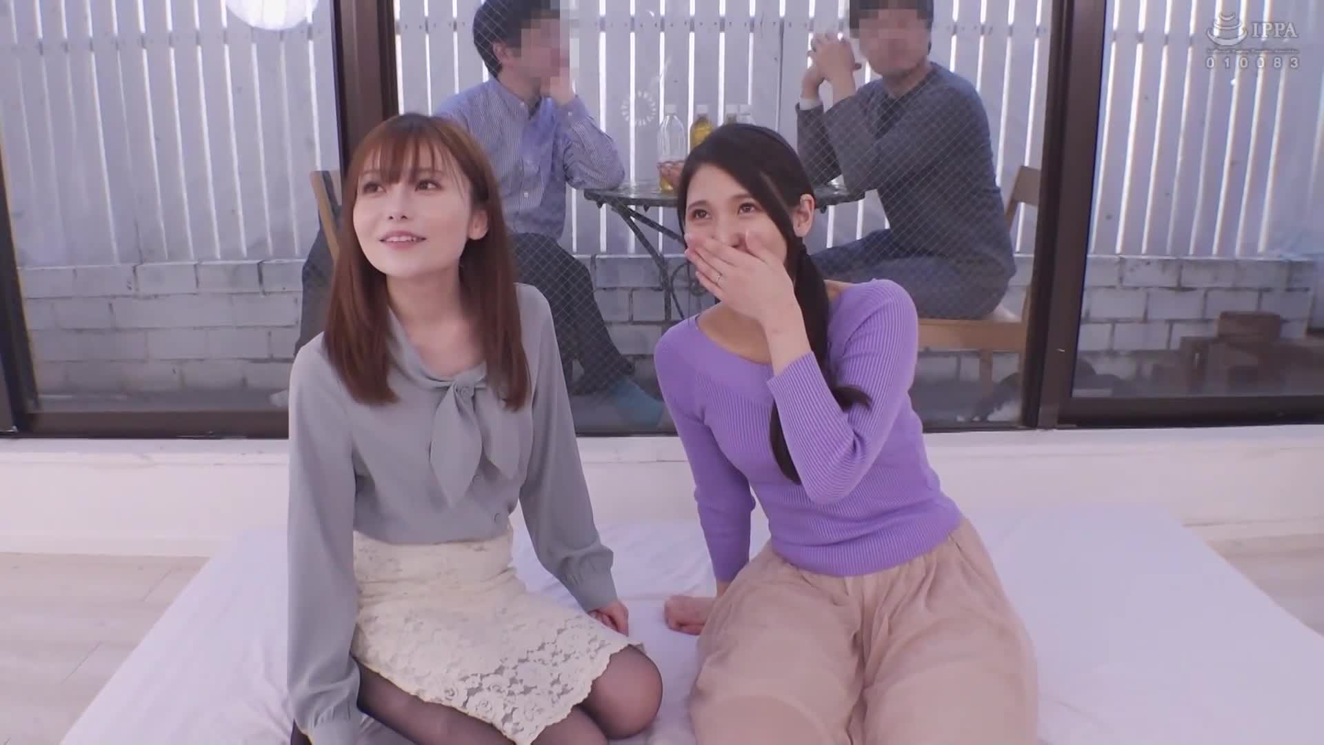 普通男女监控AV。魔镜的另一边，是他们亲爱的老公！两位亲密的妈咪朋友携手挑战无手速战速决！她们用嘴巴和舌头舔吸，把精液射出来！时间到了，就来一场大屌4P速战速决的惩罚游戏！在老公身边NTR连续中出！ - AV大平台-中文字幕,成人影片,AV,国产,线上看