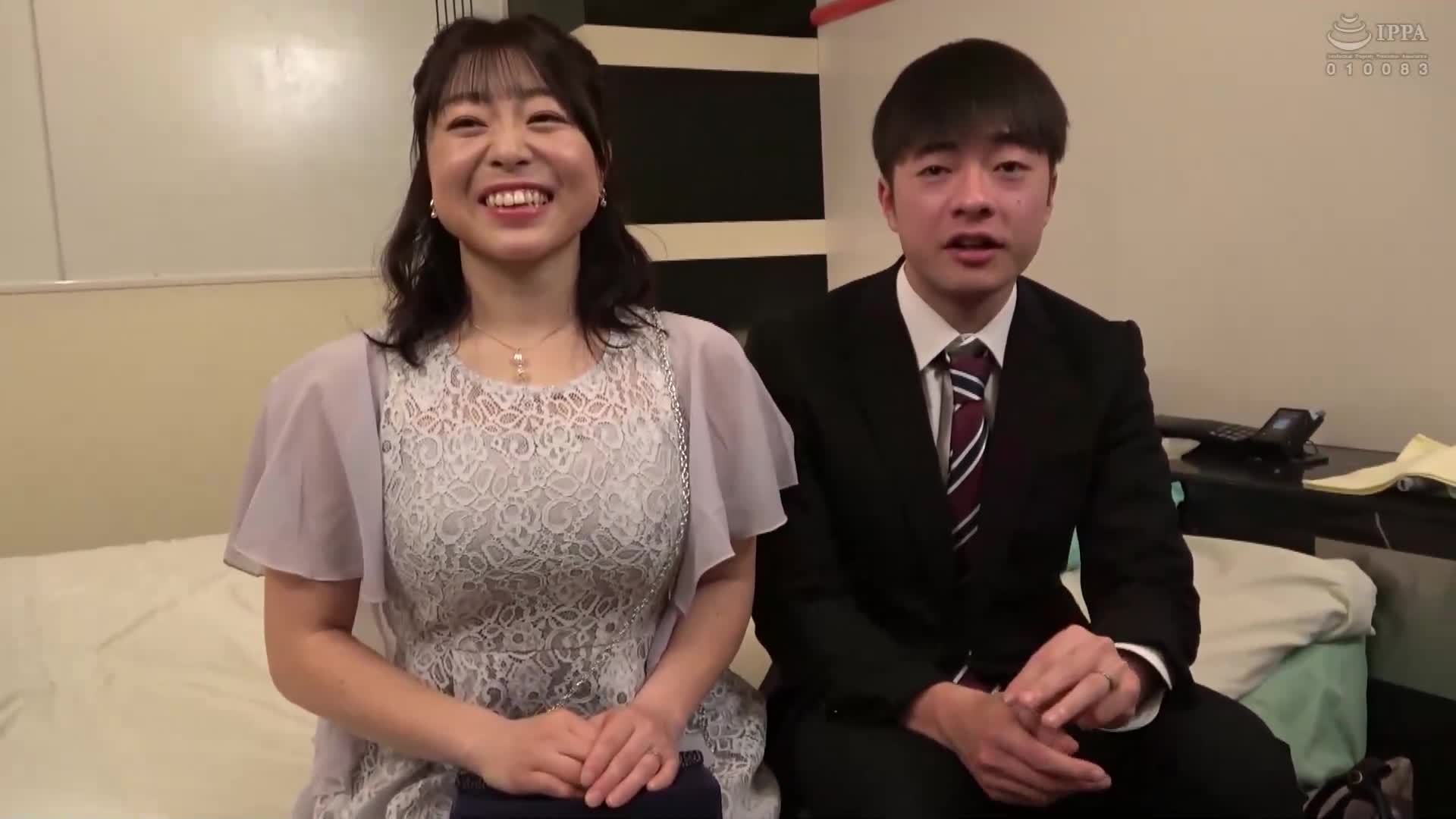 一般男女同学会后监视AV惊喜交涉！十多年后再次见面的男女同学，会在情趣酒店进行一次10万日元的连续射精性爱吗！ ？ 16●已婚男子的阴茎在高中开始就感兴趣的班级女神巨乳巨臀面前完全勃起，虽然感到害羞，但却能在情趣酒店享受非凡的体验… - AV大平台-中文字幕,成人影片,AV,国产,线上看