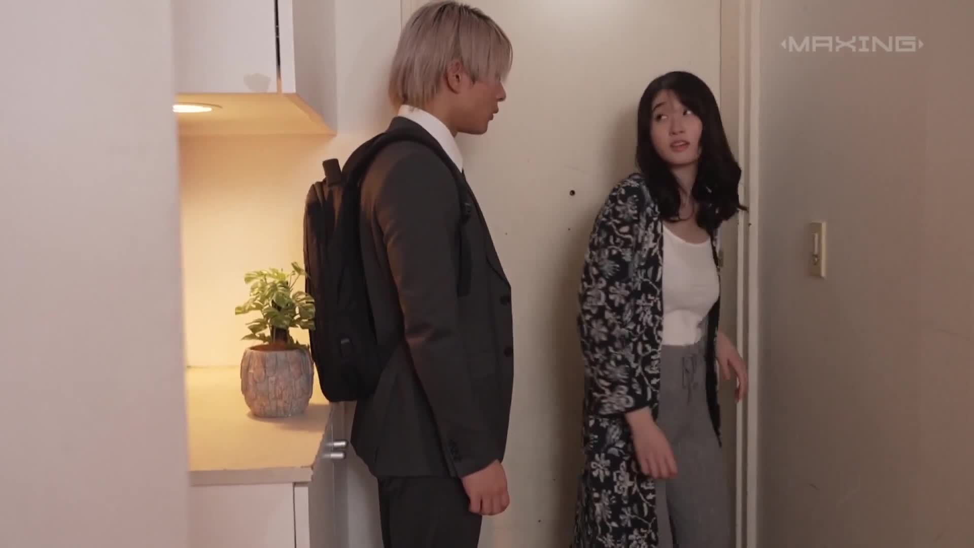 My husband&#039;s subordinate approaches him... NTR betrayed at home Sazuki Fumino - AV大平台-Chinese Subtitles, Adult Films, AV, China, Online Streaming