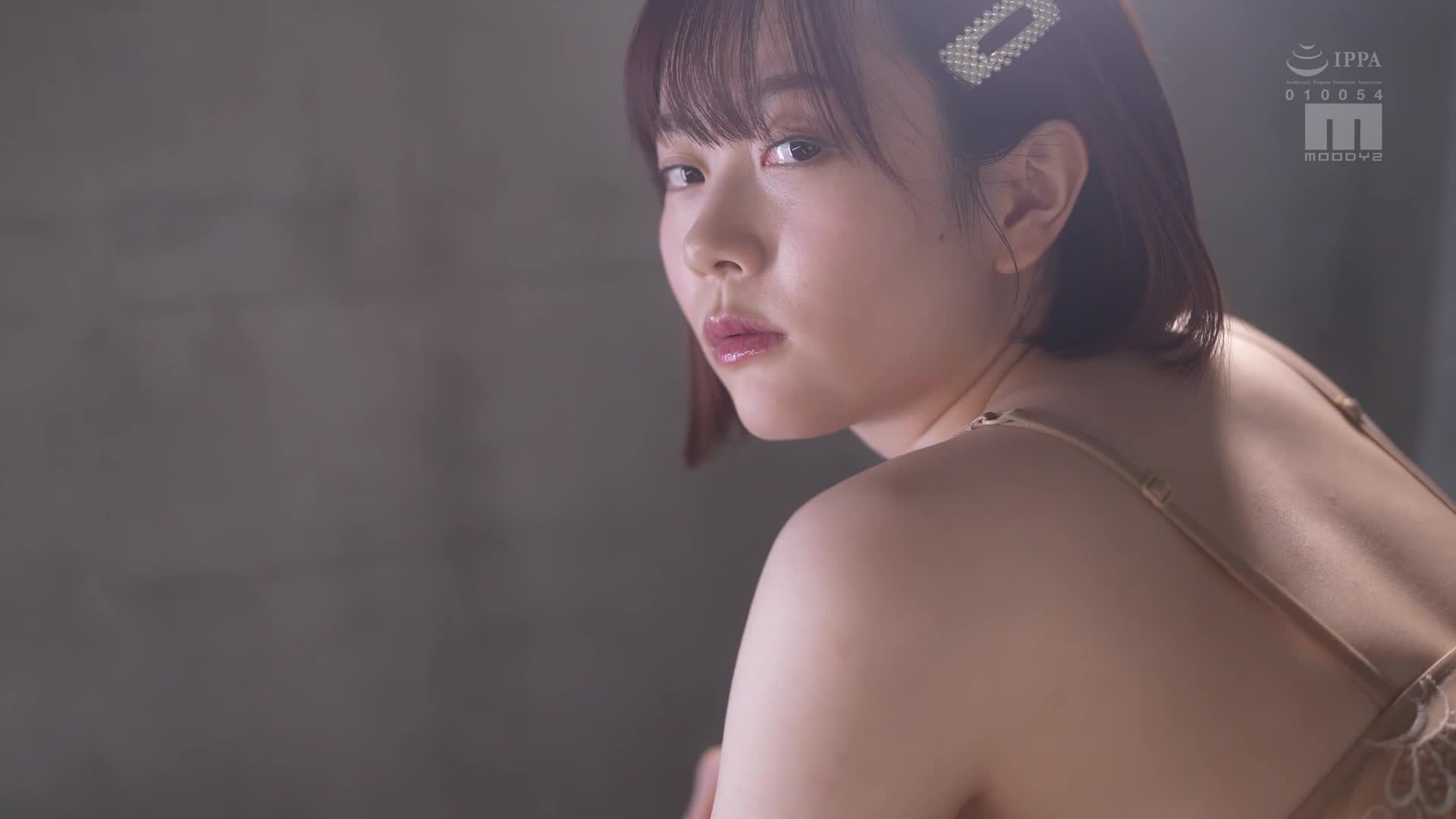 *No script at all! After Mizuto Sakura, who has been abstained for a month, teases her and repeatedly stops her sensitivity to the limit, and afterwards her beast&#039;s orgy, she teases her and increases her sensitivity to the limit. - AV大平台-Chinese Subtitles, Adult Films, AV, China, Online Streaming