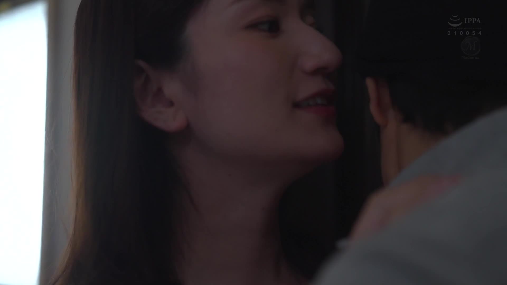 被甜蜜的耳语所诱惑，我沉溺在与人妻的闭门造爱中，直到大学毕业……。木村玲衣 - AV大平台-中文字幕,成人影片,AV,国产,线上看