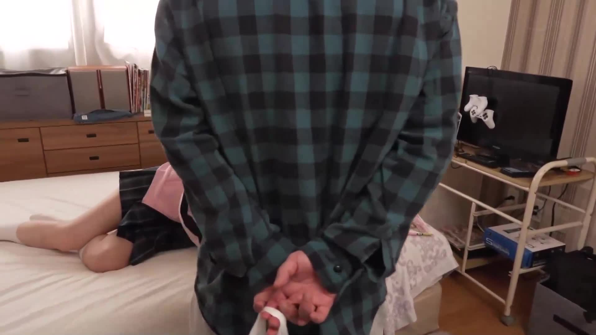 如果有戴套就不算是偷腥，而且可以用我的私密部位，当我拼命地被猛烈地插入时，感觉超爽快！最后，甚至在没有戴套的情况下多次偷腥中出！小栗操 - AV大平台-中文字幕,成人影片,AV,国产,线上看