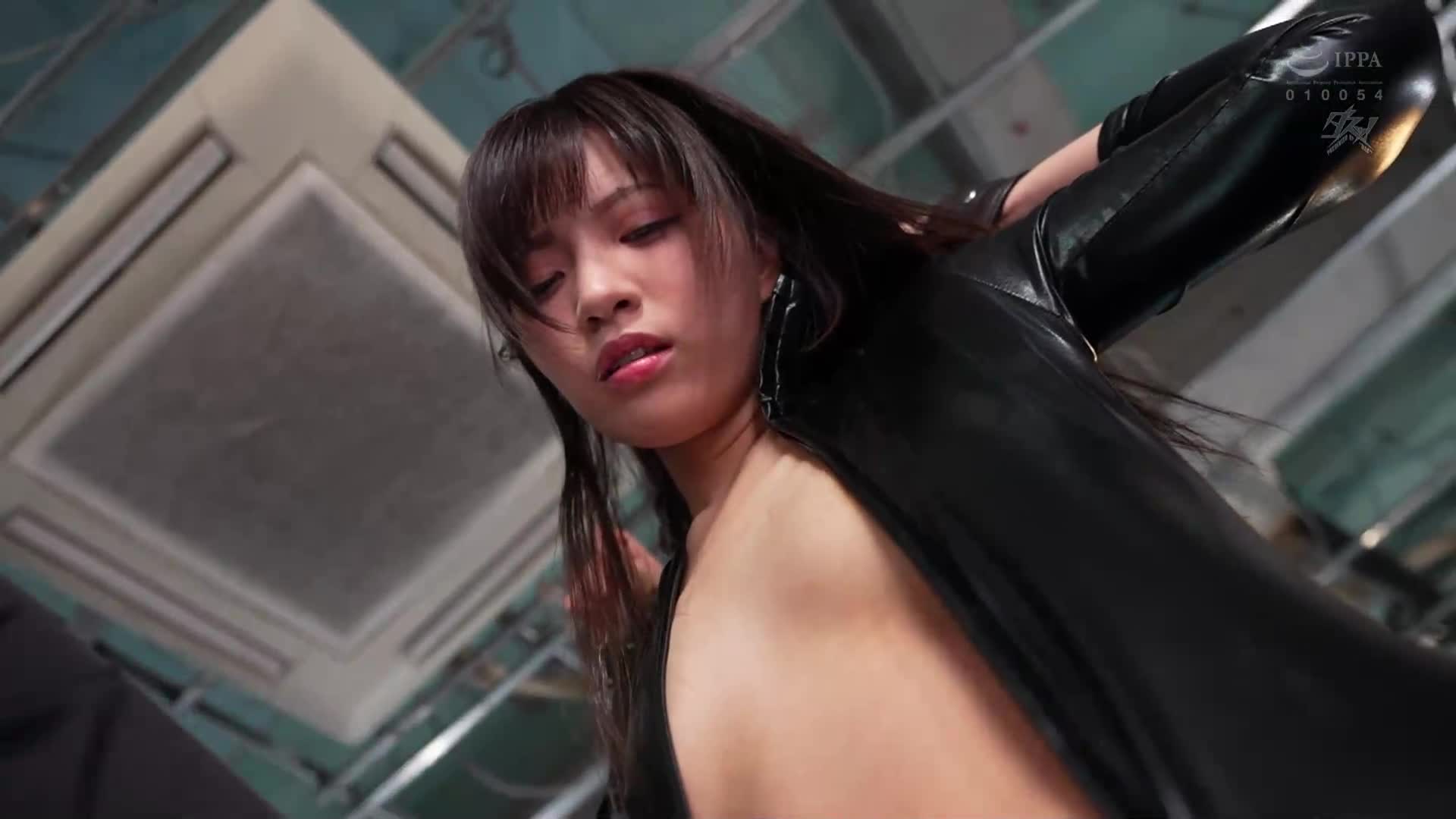 請再給我更多陽具！！在恥辱的超高速子宮撞擊中崩潰，不斷進入淫汁大量噴射中，雌性墜落調查官根尾朱里重複達到小丑絶頂 - AV大平台 - 中文字幕，成人影片，AV，國產，線上看