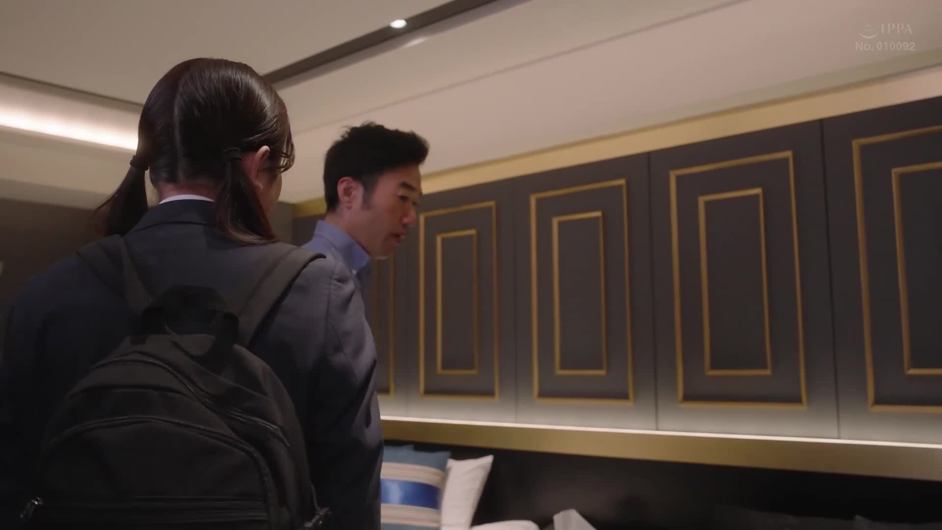 最終接吻電車，在車廂裡只有兩個人，和美少女不斷地親吻×親吻×親吻。北岡果林 - AV大平台 - 中文字幕，成人影片，AV，國產，線上看