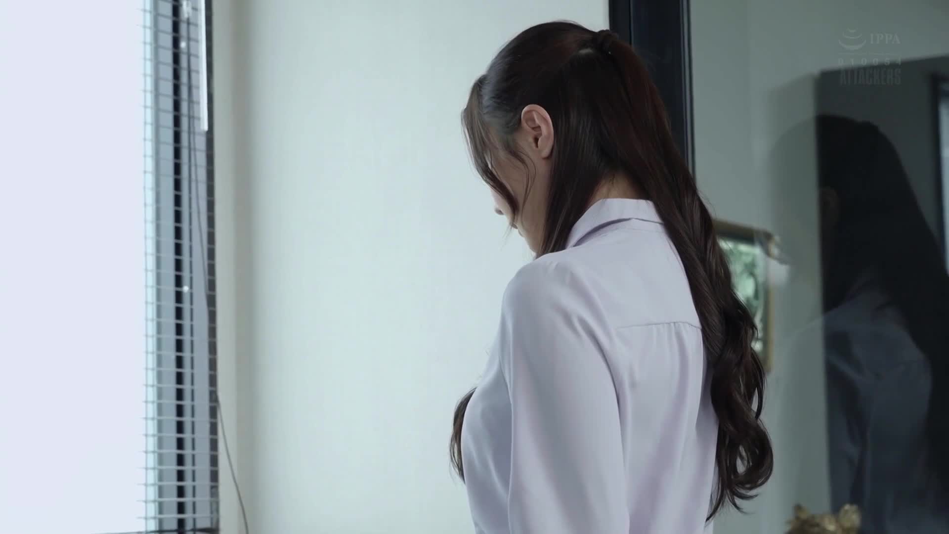 乳頭、陰蒂和陰道都在快感的邊緣上被反覆挑逗，直到忍耐到極限，自願懇求後，達到最高潮的絕頂，被無限制地持續高潮的已婚OL。白峰美羽 - AV大平台 - 中文字幕，成人影片，AV，國產，線上看