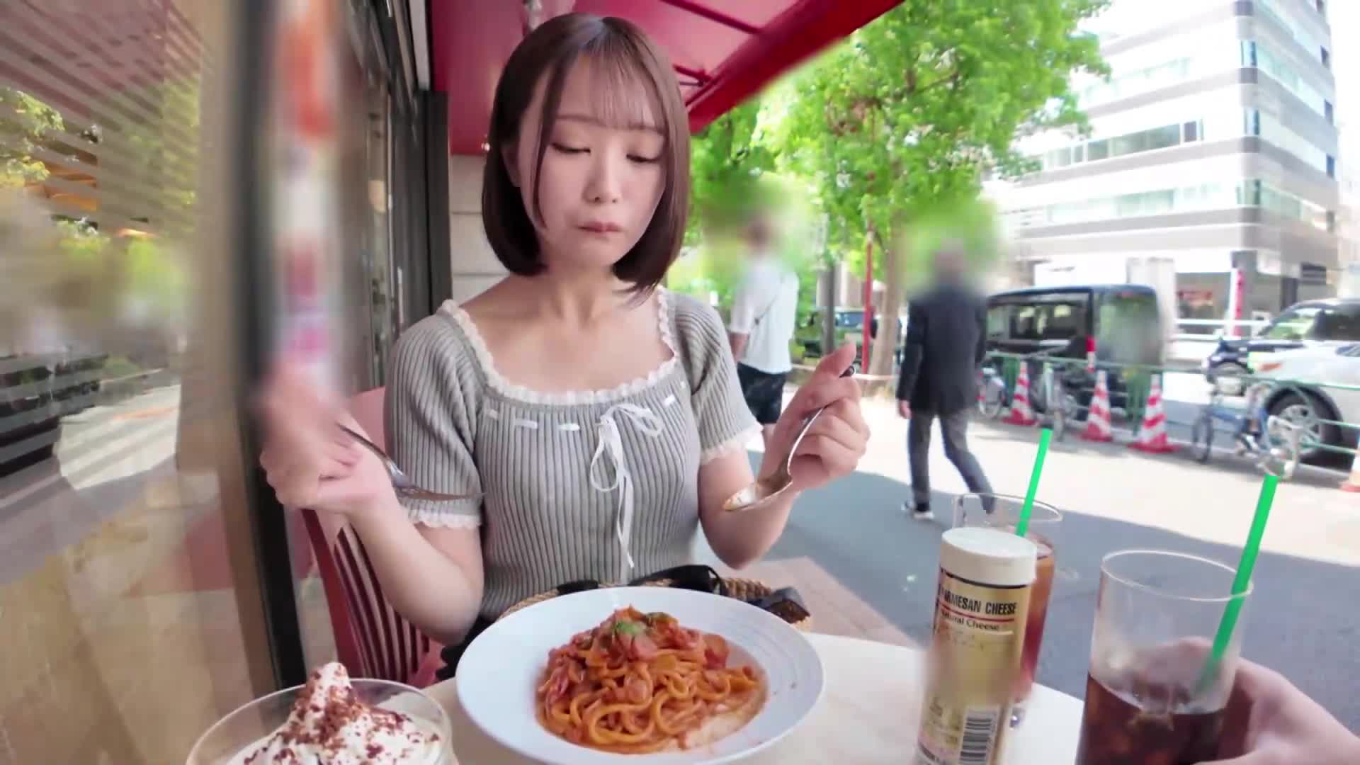 像太陽般明亮的選美決賽入圍者獨占！與這位做作可愛的女友一起約會，牽著手親吻後，彼此渴望著，沉溺於整晚的性愛中。堀北桃愛 - AV大平台 - 中文字幕，成人影片，AV，國產，線上看