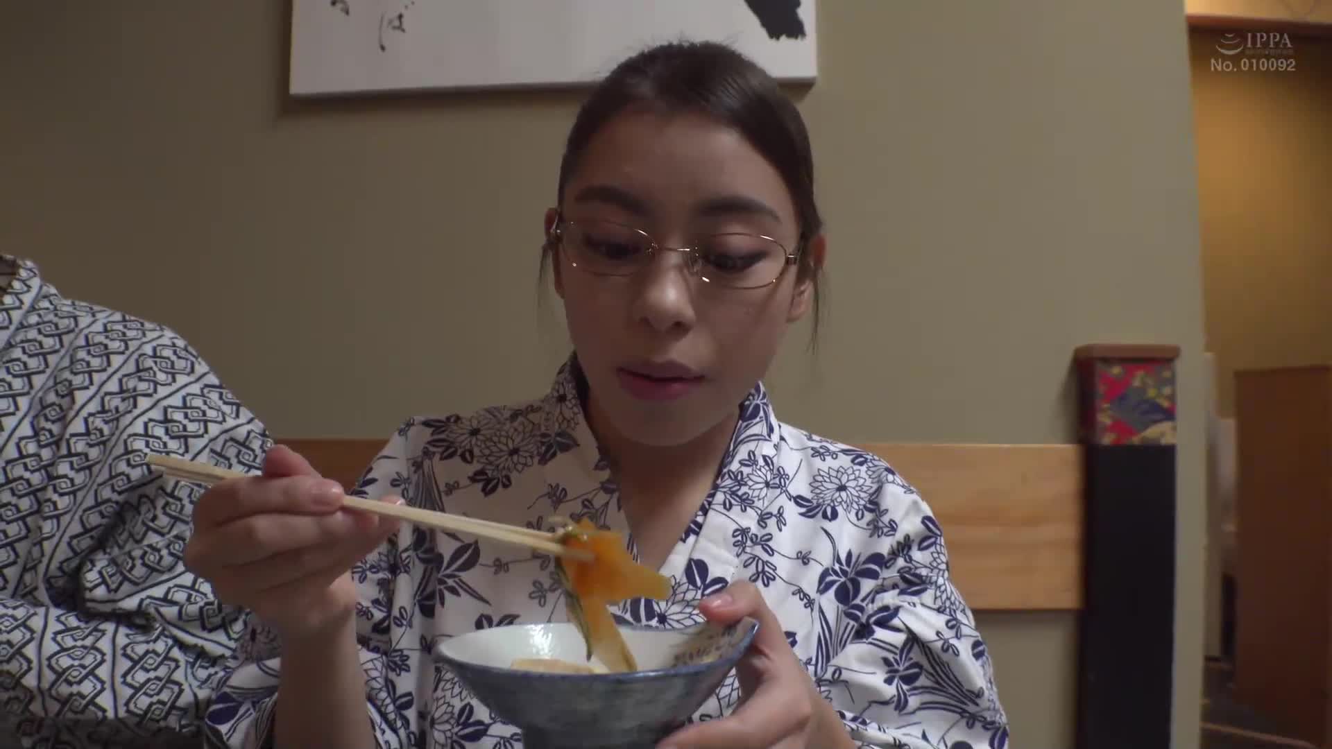 [VIP会员点播]父亲不在时，性欲强烈的继母多次追求性爱，不拒绝无限力量的儿子生插入 VOL.2 - AV大平台-中文字幕,成人影片,AV,国产,线上看