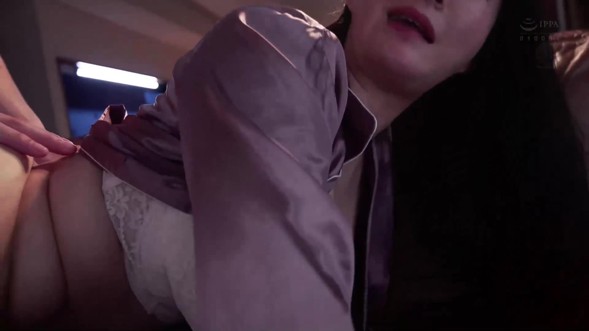 浴室內的家庭不倫 ～從弟來後，喜歡泡澡的妻子更常泡更長的澡了...。～城崎百瀨 - AV大平台 - 中文字幕，成人影片，AV，國產，線上看