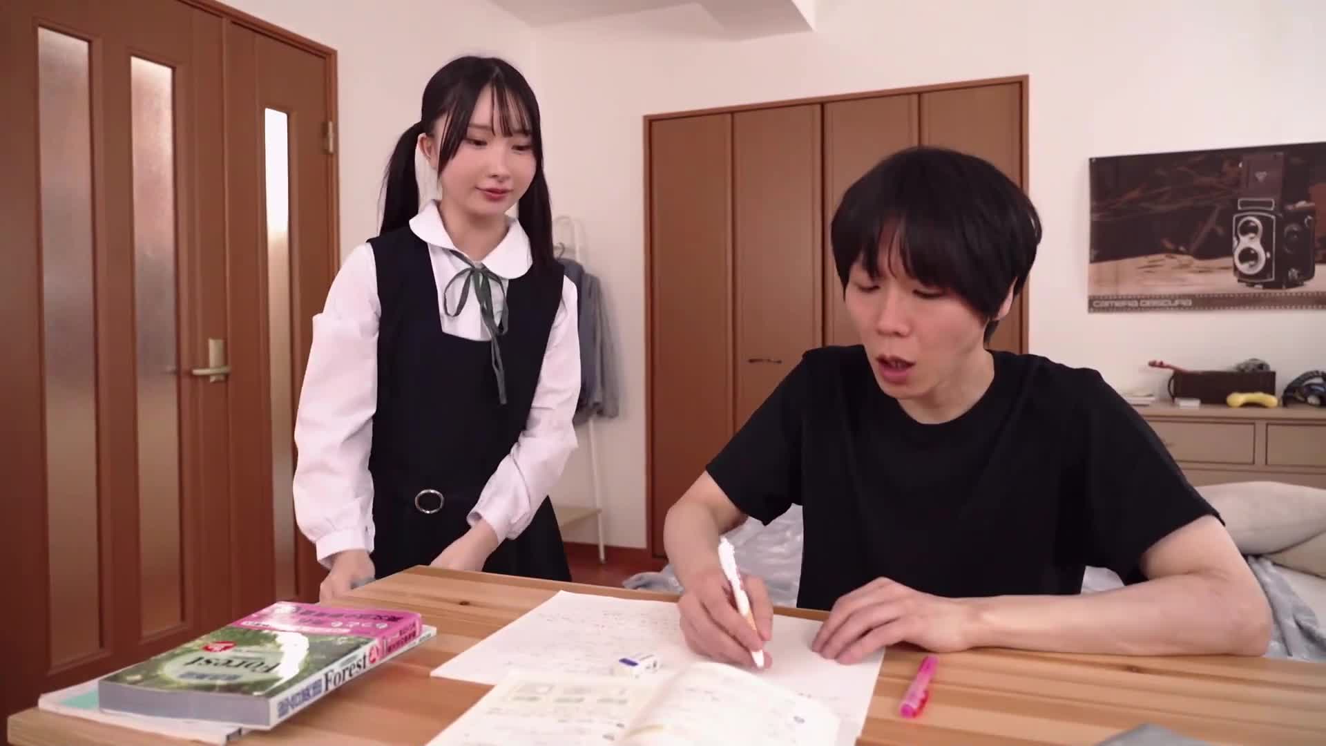 「哥哥，一起洗澡吧！」突然出現的三個自由奔放的義妹們是超級小惡魔淫蕩女孩！她們非常色情，總是說著「裸體相處」，然後跑來一起洗澡，要求洗淨彼此的身體...。 - AV大平台 - 中文字幕，成人影片，AV，國產，線上看