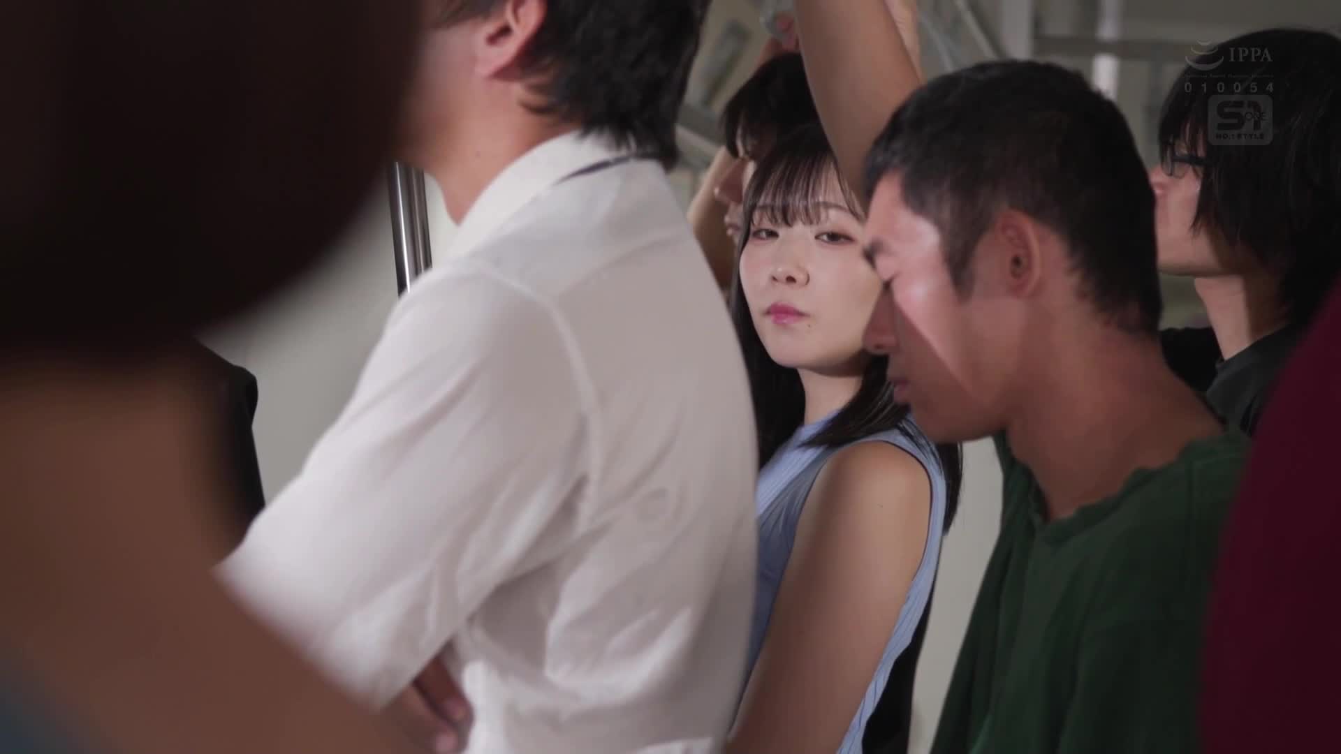 「我...明明是個阿姨卻...」在女兒身邊被愚蠢了，即使抵抗也開始有感覺，最後被射了！！性慾不滿的母親 奧田咲 - AV大平台 - 中文字幕，成人影片，AV，國產，線上看