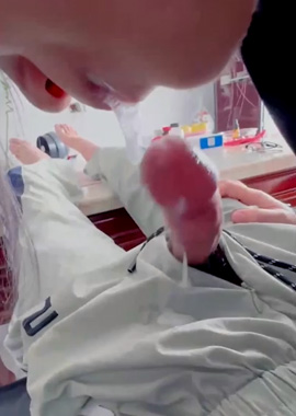 GC-1977《意淫自己妹妹》爸媽在廚房客廳讓妹妹口爆吞精趁其不備插射到陰道深處嫩穴裝不下精液都溢出來了 - AV大平台 - 中文字幕，成人影片，AV，國產，線上看