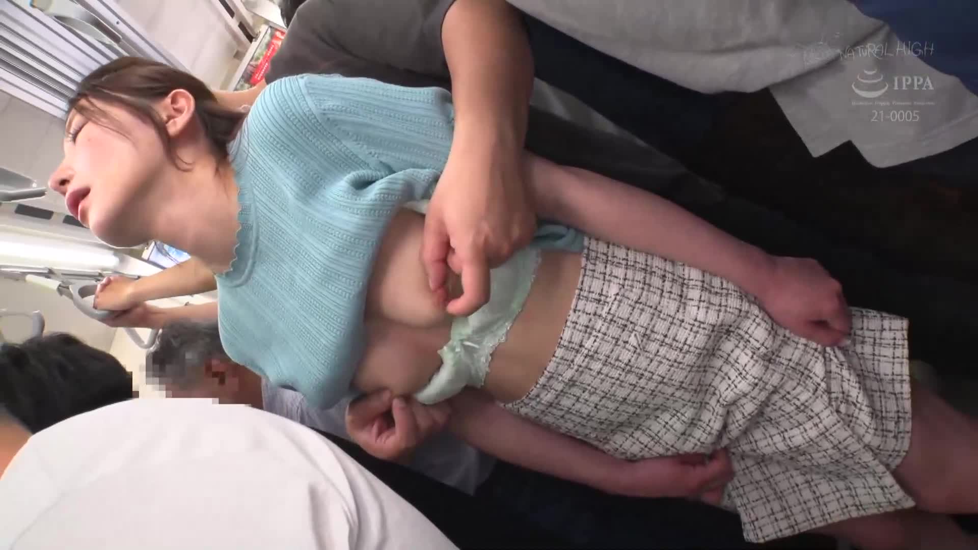 男友旁邊被粘著性刺激，無法出聲的女人2，不斷露出隱藏的色情表情 - AV大平台 - 中文字幕，成人影片，AV，國產，線上看