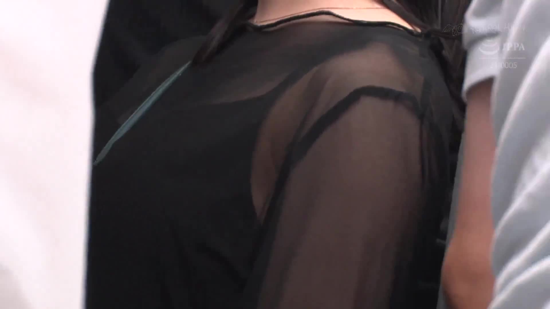 電車上被取走內衣，無法抗拒羞恥地展示透明上衣的巨乳女孩3 - AV大平台 - 中文字幕，成人影片，AV，國產，線上看