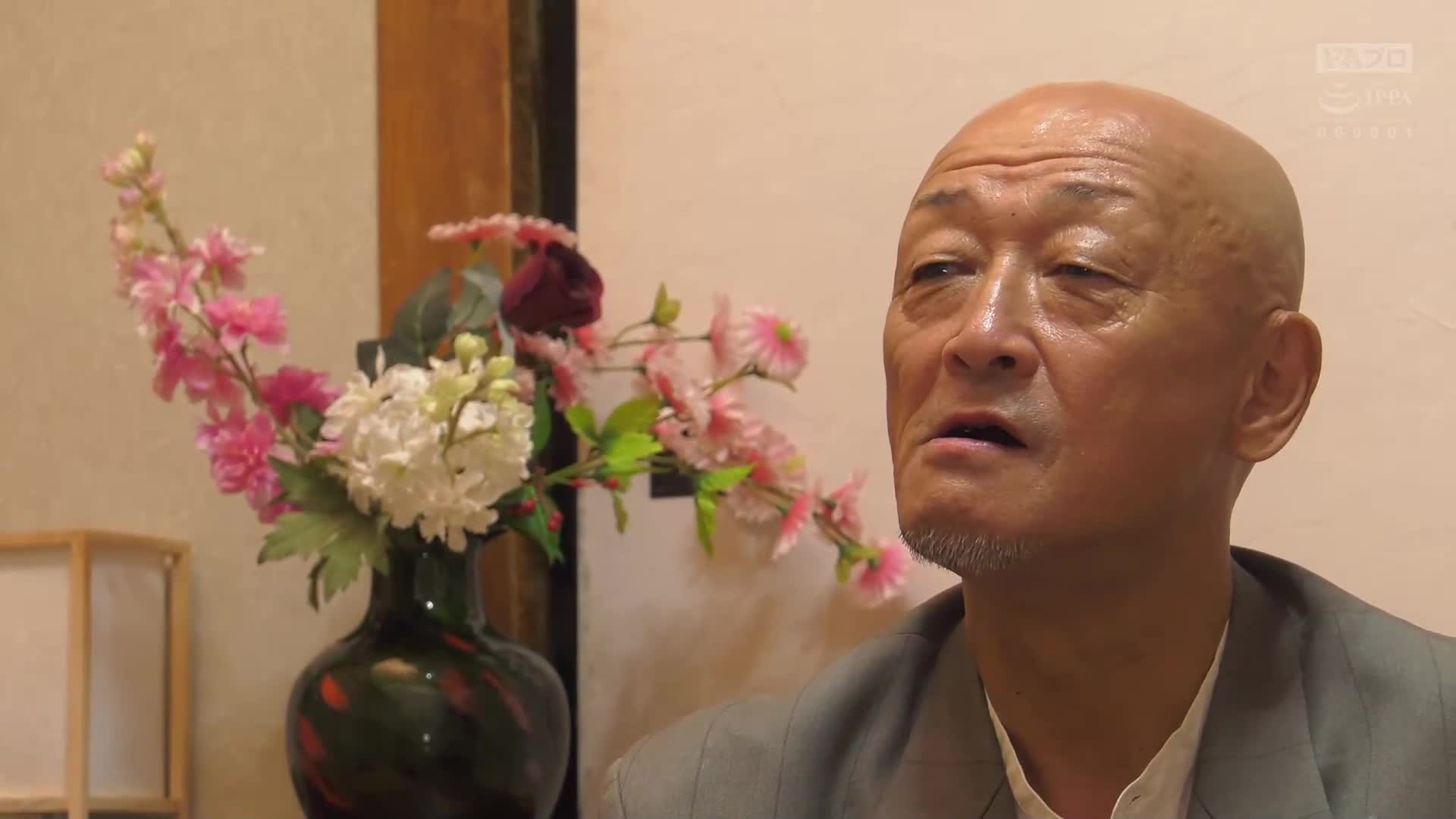 夫妻交換的房間 金錢引誘的肉慾合約・熟女身軀被男人圍攻 - AV大平台 - 中文字幕，成人影片，AV，國產，線上看