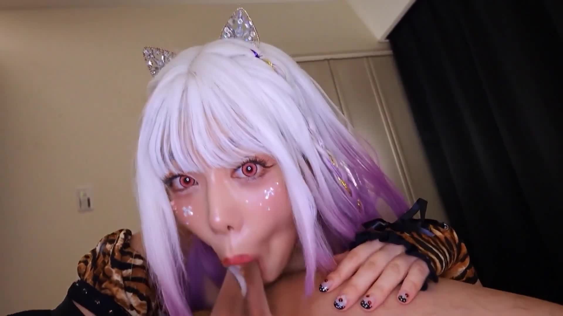 巨乳絶倫女孩扮裝者讓人無法忍受並被痴女騷擾，體液混淆的祕密純愛生活 - AV大平台 - 中文字幕，成人影片，AV，國產，線上看