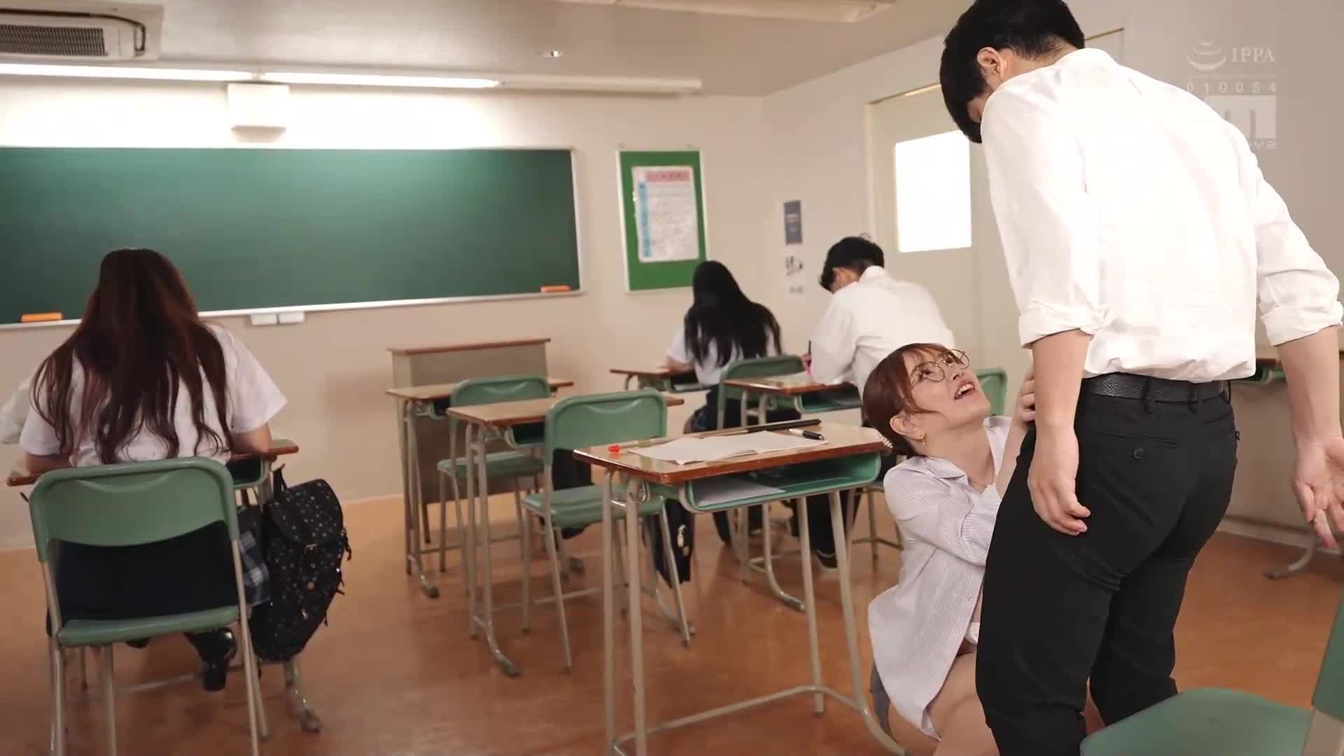 [AI解碼版]老師注意到因女友沒收寫真集而沮喪的學生...「老師的泳衣讓你舒服地做」！戲笑露出泳衣胸部的Q罩杯巨乳，太過刺激的校園生活－Himari - AV大平台 - 中文字幕，成人影片，AV，國產，線上看