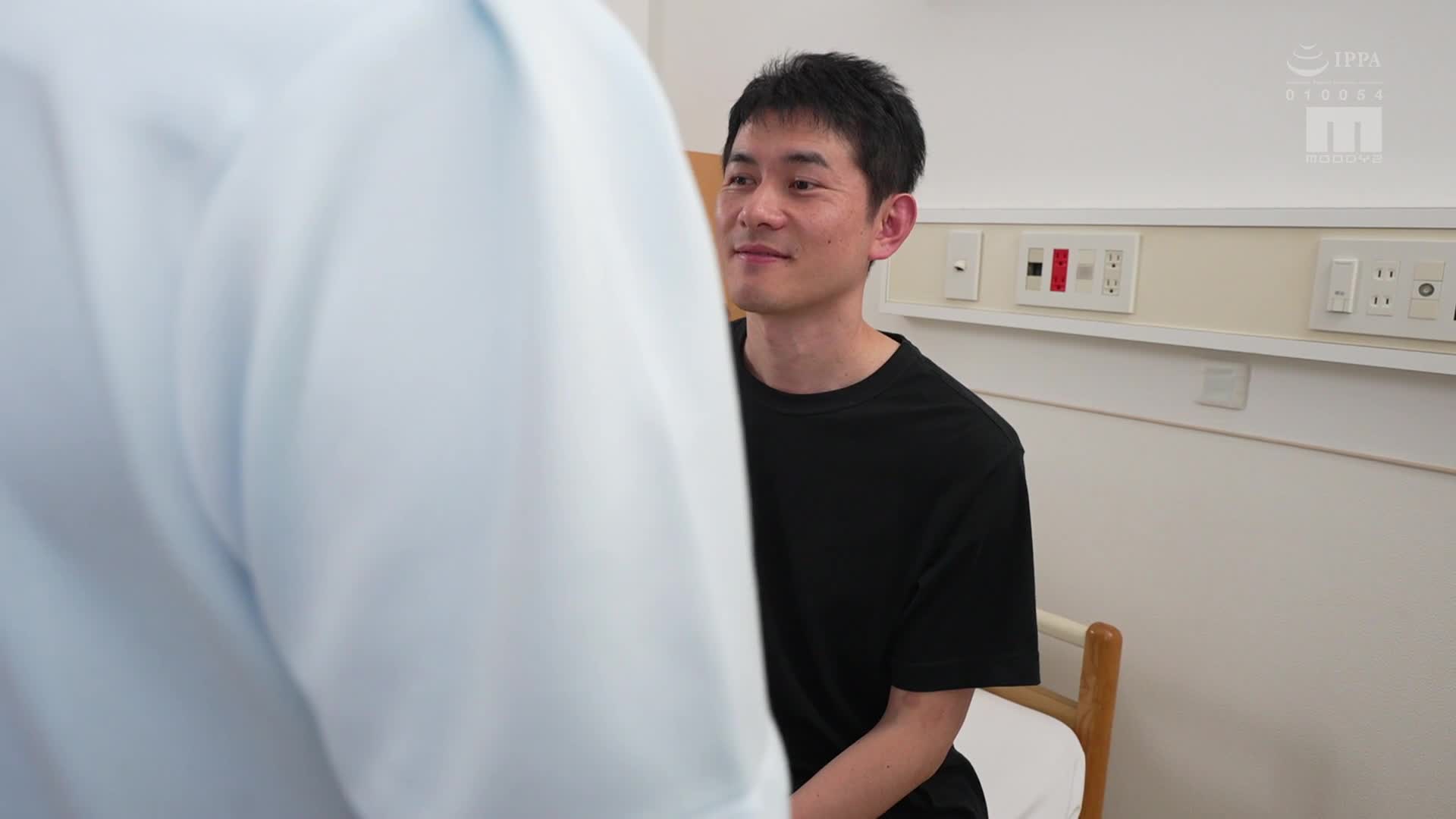 入院患者的禁慾男根被捉弄撩拨，右手停不下來的連續手淫護士 搔癢剛射過的敏感男根龜頭不停地舔擦追擊射精 響蓮 - AV大平台 - 中文字幕，成人影片，AV，國產，線上看