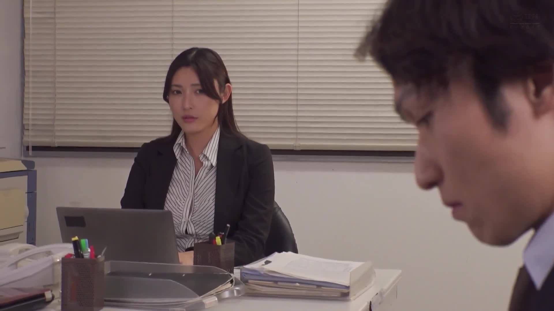 追趕不上的女上司的陰蒂被‘吸允者’狠狠吮吸，黏膩刺激讓她不斷脫皮並被玩弄，把超敏感的陰蒂搖弄得腿軟流淌出淫水，餵養成喜歡求歡的放蕩女獸 森澤佳奈 - AV大平台 - 中文字幕，成人影片，AV，國產，線上看