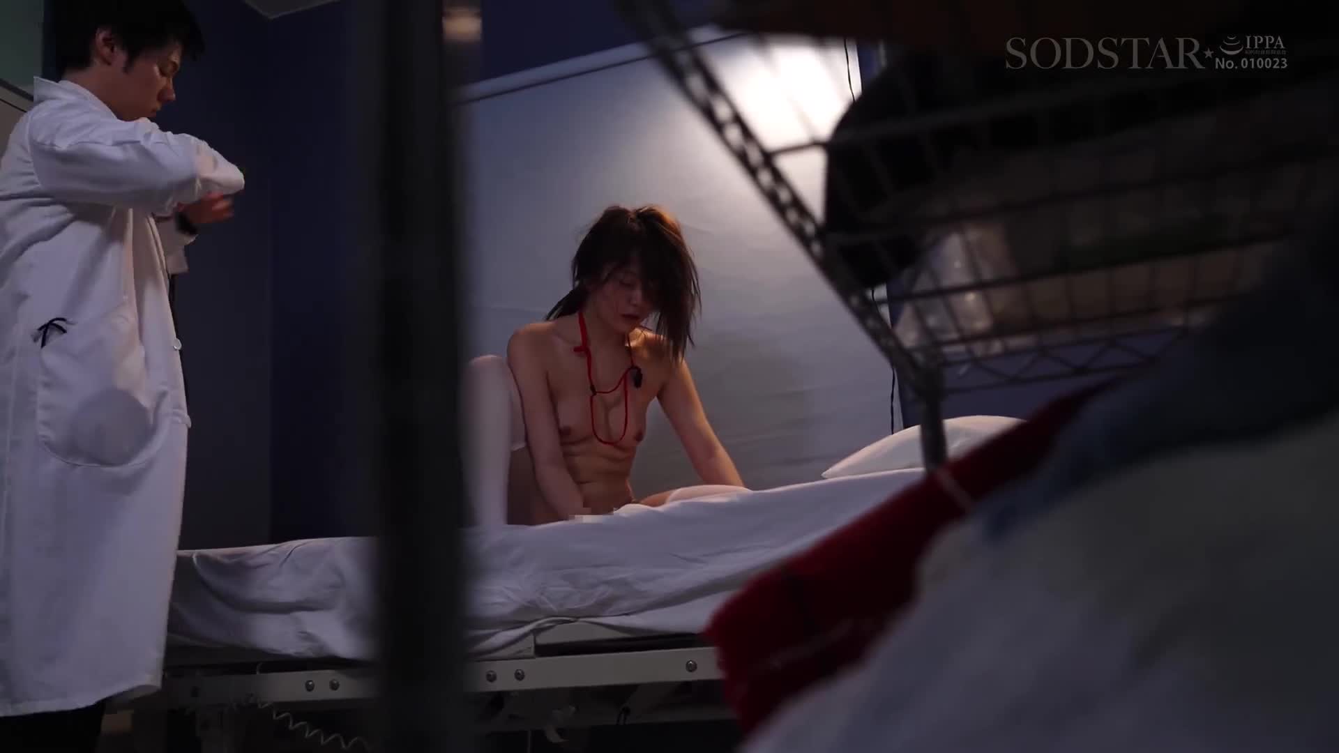 受歡迎的院內活力使者護士A（26歲），被結婚的醫生Y下了神秘的維生素藥物，讓他們沉浸在性愛中。對於喜愛青空光的人來說，這種騎乘位成癮者讓他們流著口水迷糊不清。 - AV大平台 - 中文字幕，成人影片，AV，國產，線上看