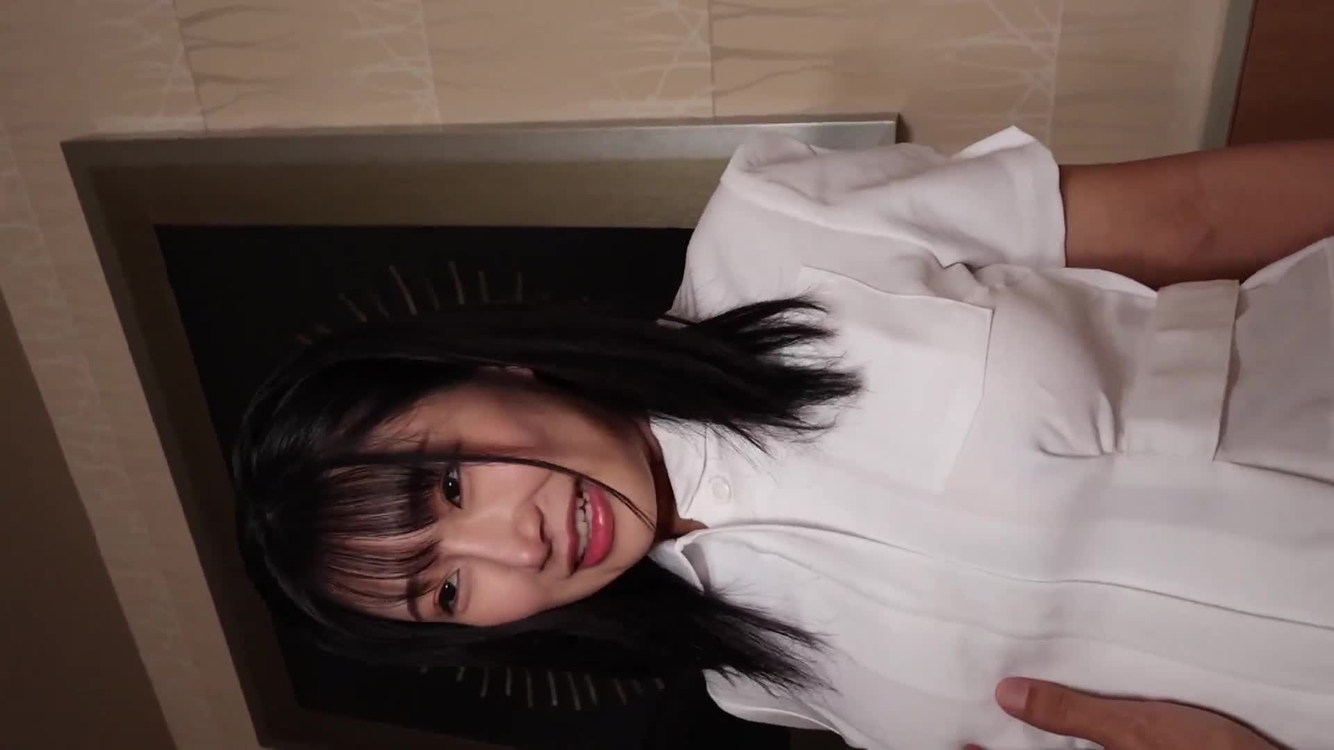 【爆乳真的刺激！】【極限突破高潮性愛！】渴望自由的爆乳人妻！穿著衣服就能看出巨大凸起與柔軟的屁股，絕對是G1級身材！插入蜜穴時她大聲呻吟！看看這位貪婪又渴望的奥様突破極限的性愛吧www at府中本町 - AV大平台 - 中文字幕，成人影片，AV，國產，線上看