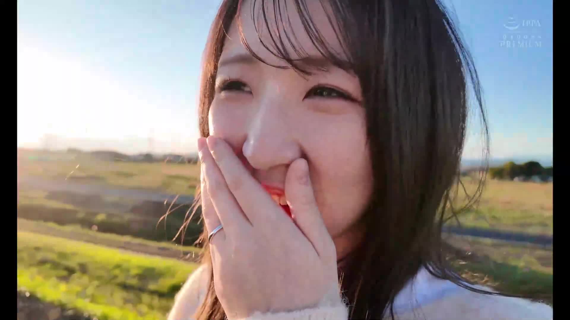 真正的若妻 24歲 結婚1年 直播奶杯 北國居住、丈夫是同班同學。細身巨乳懷著願望，平時隱藏在地道的太太的挖掘初次亮相！第一次出軌，我要出現在AV上… 小松空 - AV大平台 - 中文字幕，成人影片，AV，國產，線上看