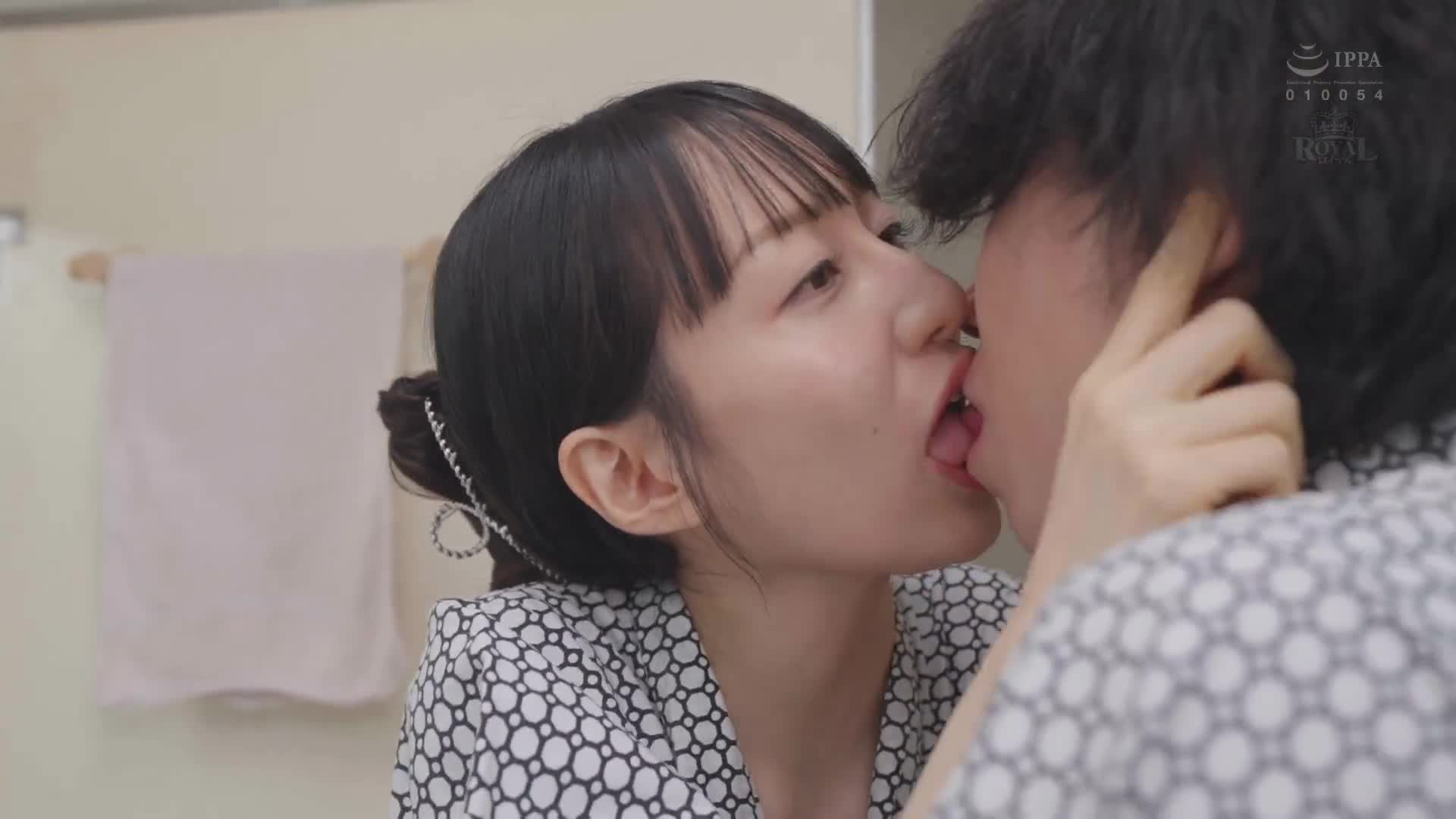 當我起床時，在房間裡看到浴衣敞開的後輩女員工！雖然她總是嘴硬生氣，但現在卻撒嬌來求守... 石田佳蓮 - AV大平台 - 中文字幕，成人影片，AV，國產，線上看