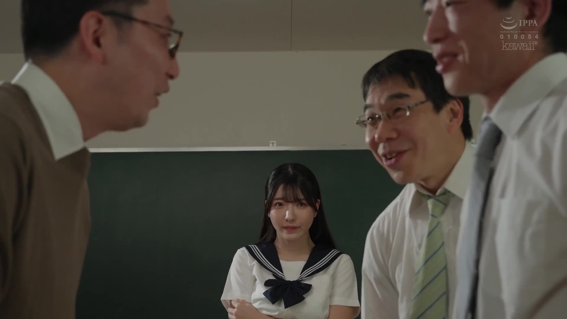 乖巧的水手服少女執行噴精任務。今天輪到●●醬了，她被老師射了一臉。彩月七緒 - AV大平台 - 中文字幕，成人影片，AV，國產，線上看