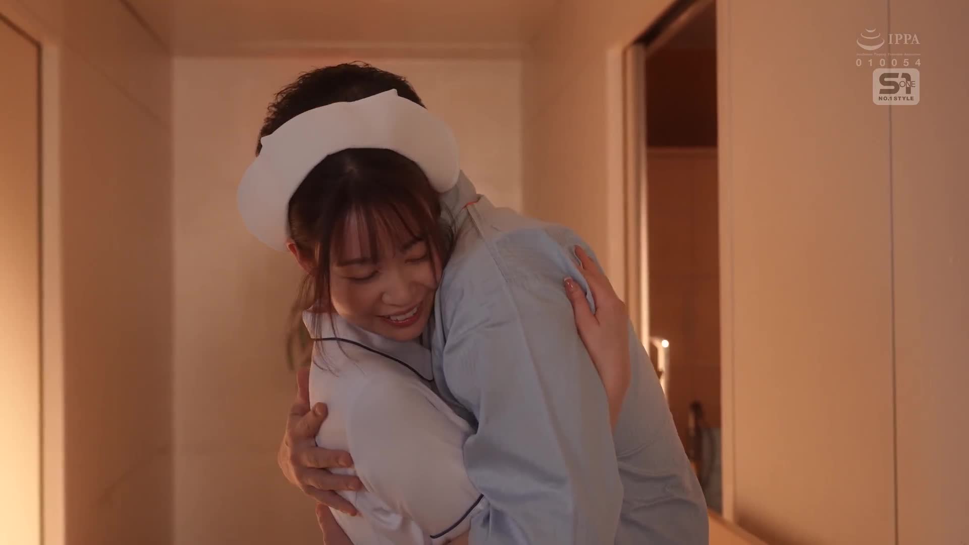 寒冷冬季的病房，由溫暖的熱水袋乳房治療的巨乳護士 夢乃愛華 - AV大平台 - 中文字幕，成人影片，AV，國產，線上看