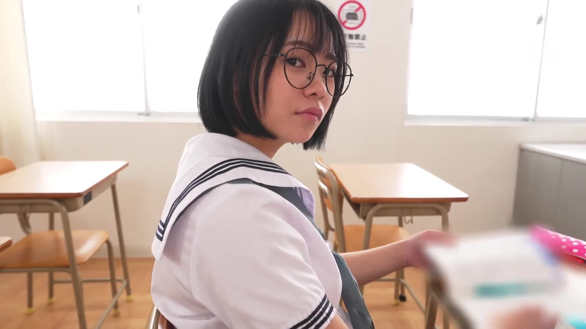 地味眼鏡少女和平凡中年教師課後內射交流 - AV大平台 - 中文字幕，成人影片，AV，國產，線上看