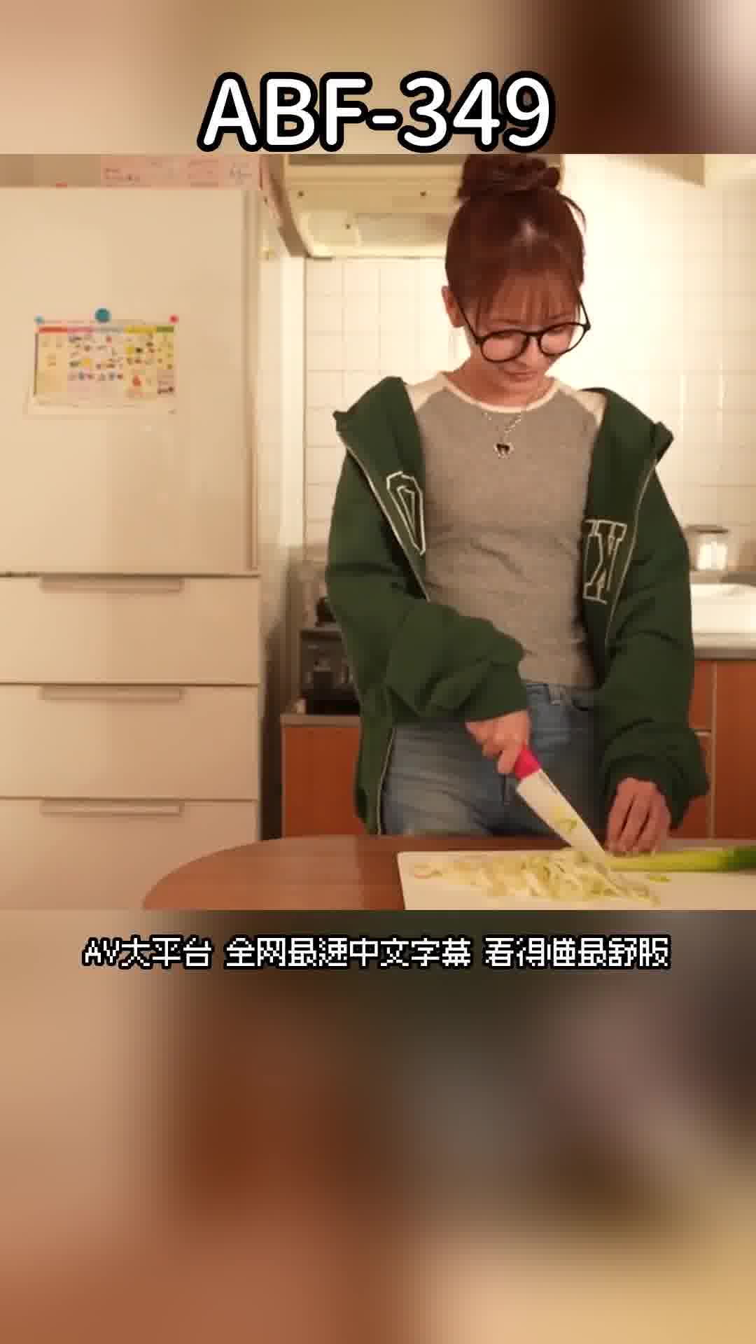 AV大平台 - 中文字幕，成人影片，AV，國產，線上看